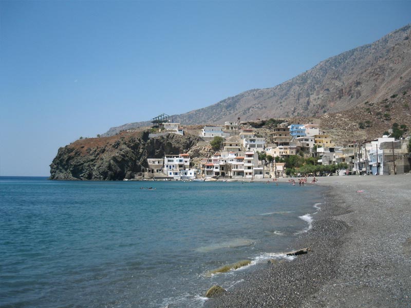 ΤΡΕΙΣ ΕΚΚΛΗΣΙΕΣ ΤΡΕΙΣ ΕΚΚΛΗΣΙΕΣ